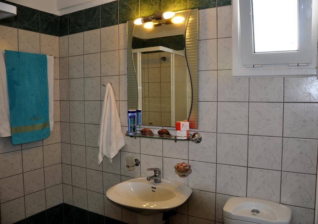Haris Apartments Khersónisos Eksteriør bilde